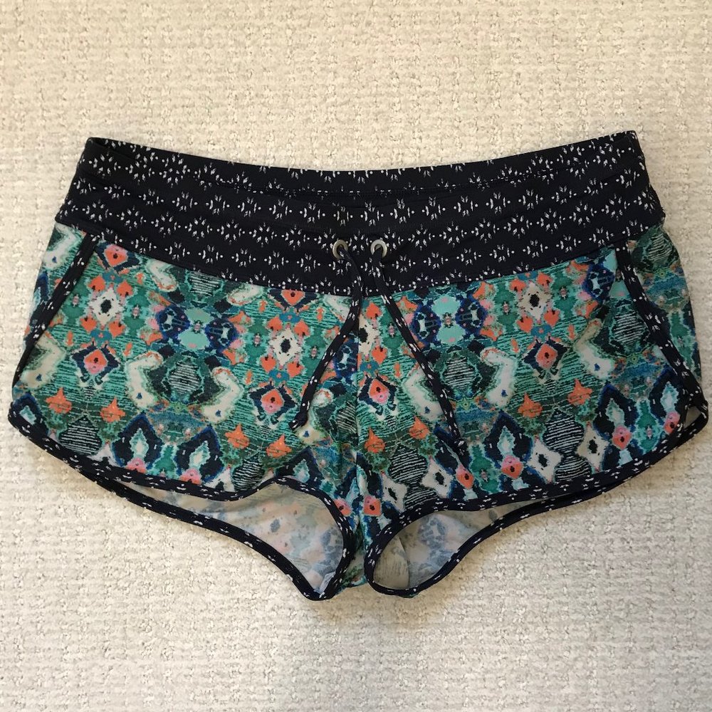 Athleta Drawstring Swim Shorts, Medium, Boho/Ikat Pattern